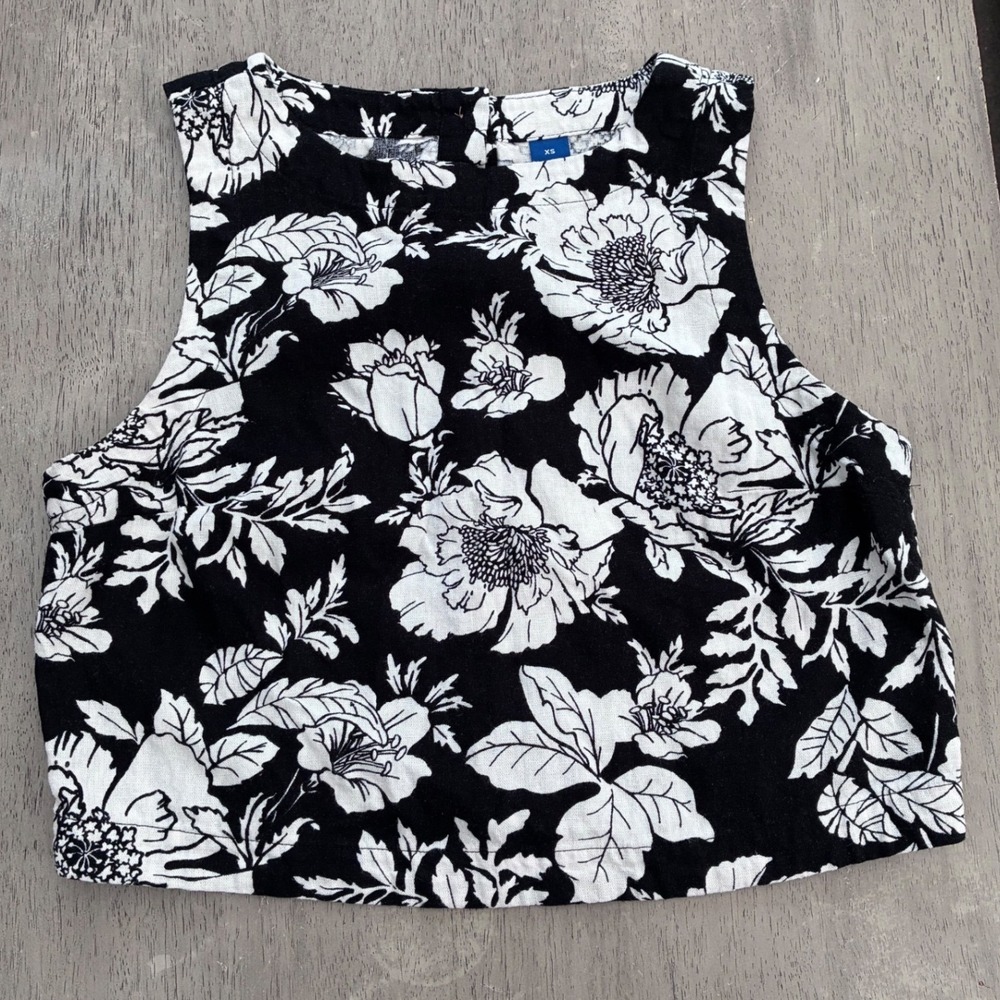 Old Navy Black White Floral Linen Blend Button Back Crop Top XS